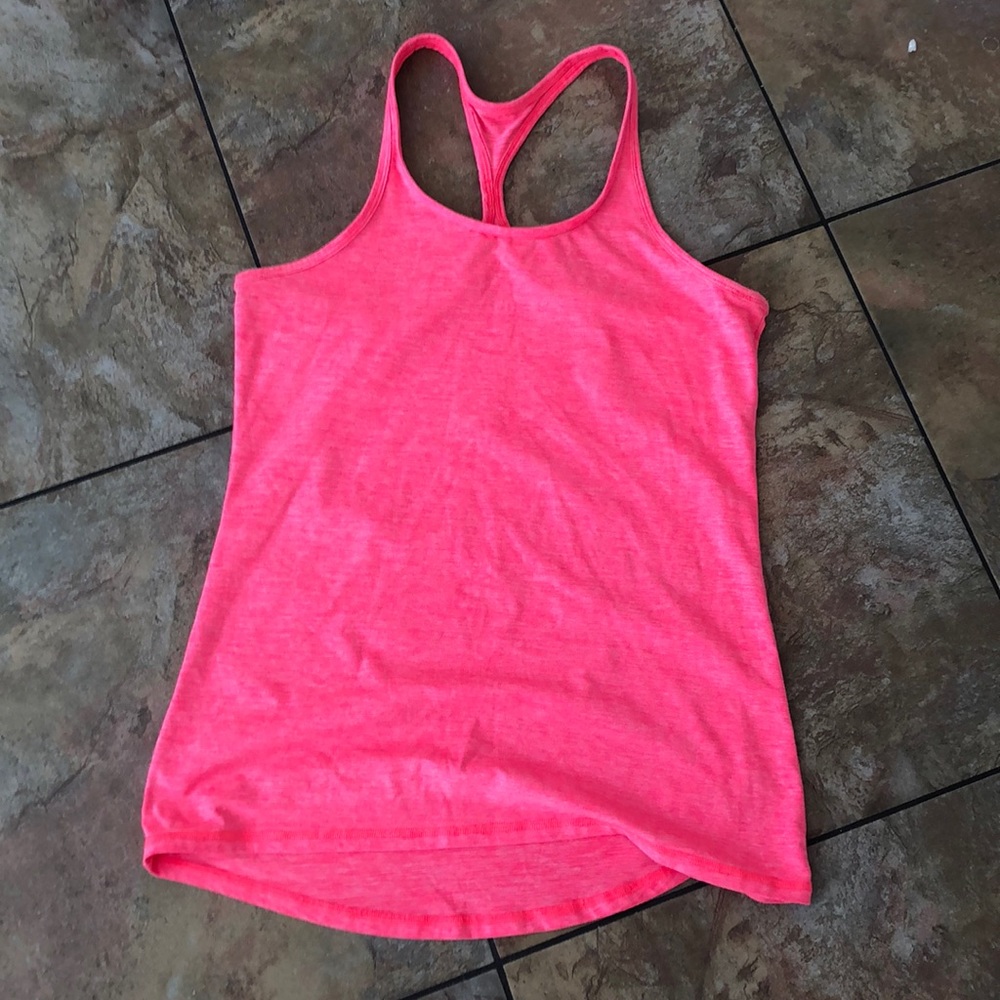 Tank tops size large